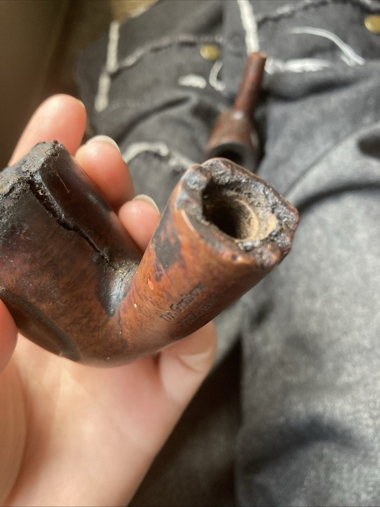 One GBD flat bottom pipe and a Dr. Grabow pipe pre-owned (one cracked)