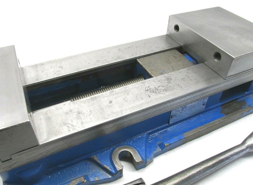 KURT ANGLOCK 6" MILLING MACHINE VISE w/ HANDLE - #D688