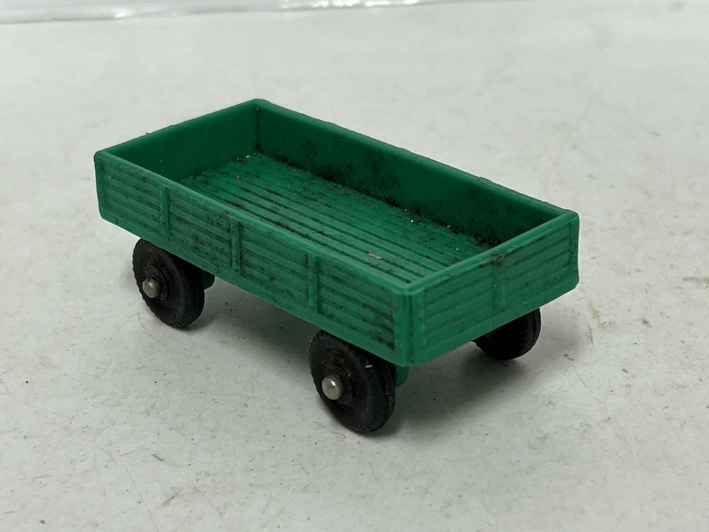 Unbranded Plastic Trailer Green Approximately 3” Length Unboxed