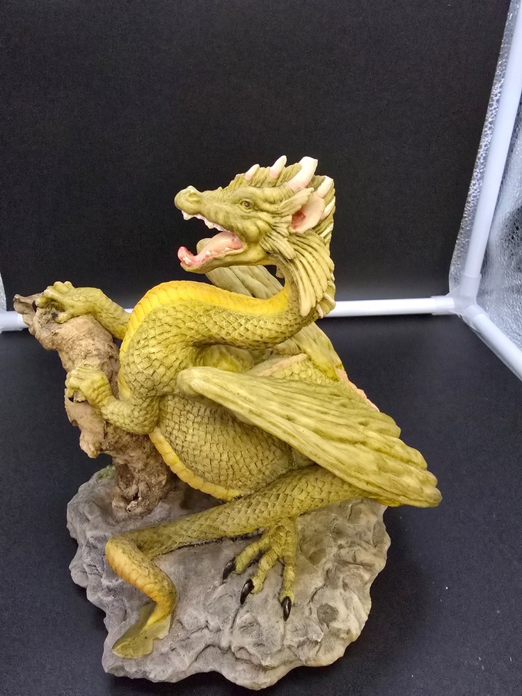 Enchantica EN2017 Gorgoyle Spring Dragon