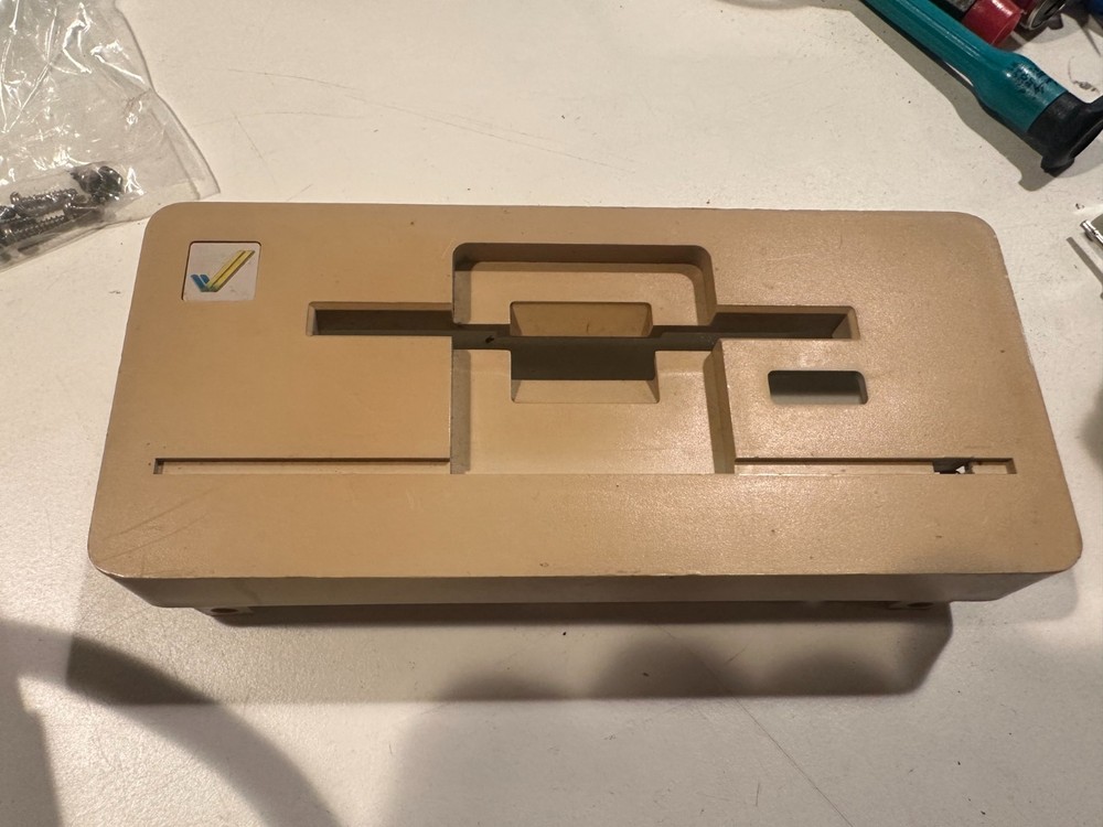 Commodore Amiga 1010 External Floppy Drive Enclosure CASING ONLY READ