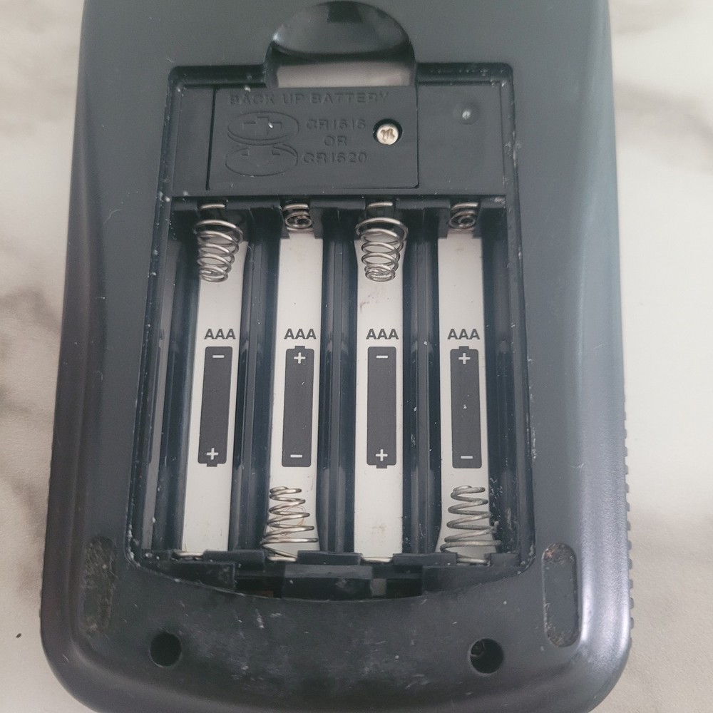 Texas Instruments TI-89 Calculator, powers on, Unknown if fully functional