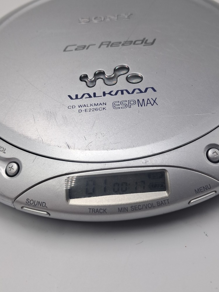 Sony Walkman D-E226CK Portable CD Player Car Ready ESP MAX Anti-Skip Silver