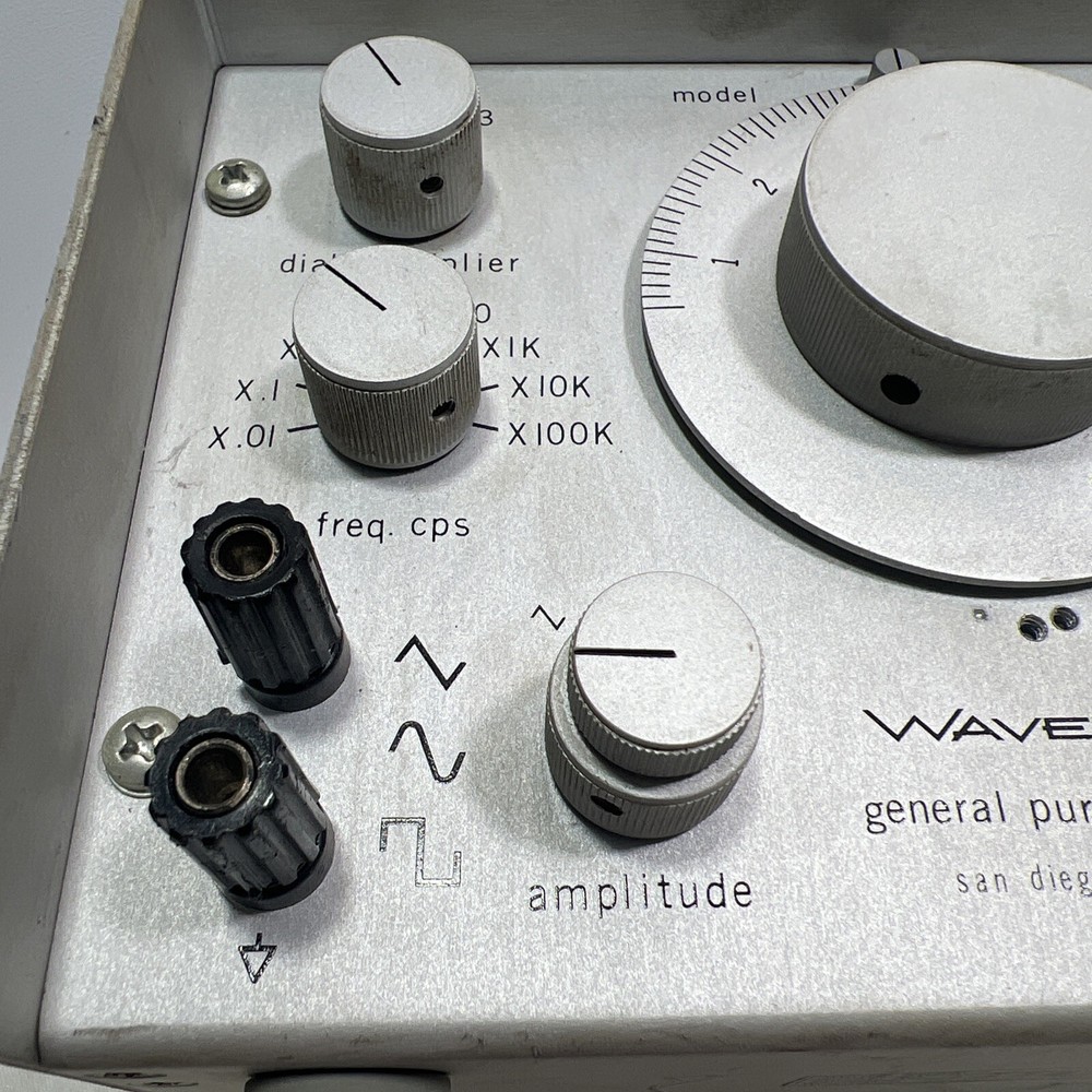 Vintage Wavetek General Purpose VCG, Model 105 ~ TESTED