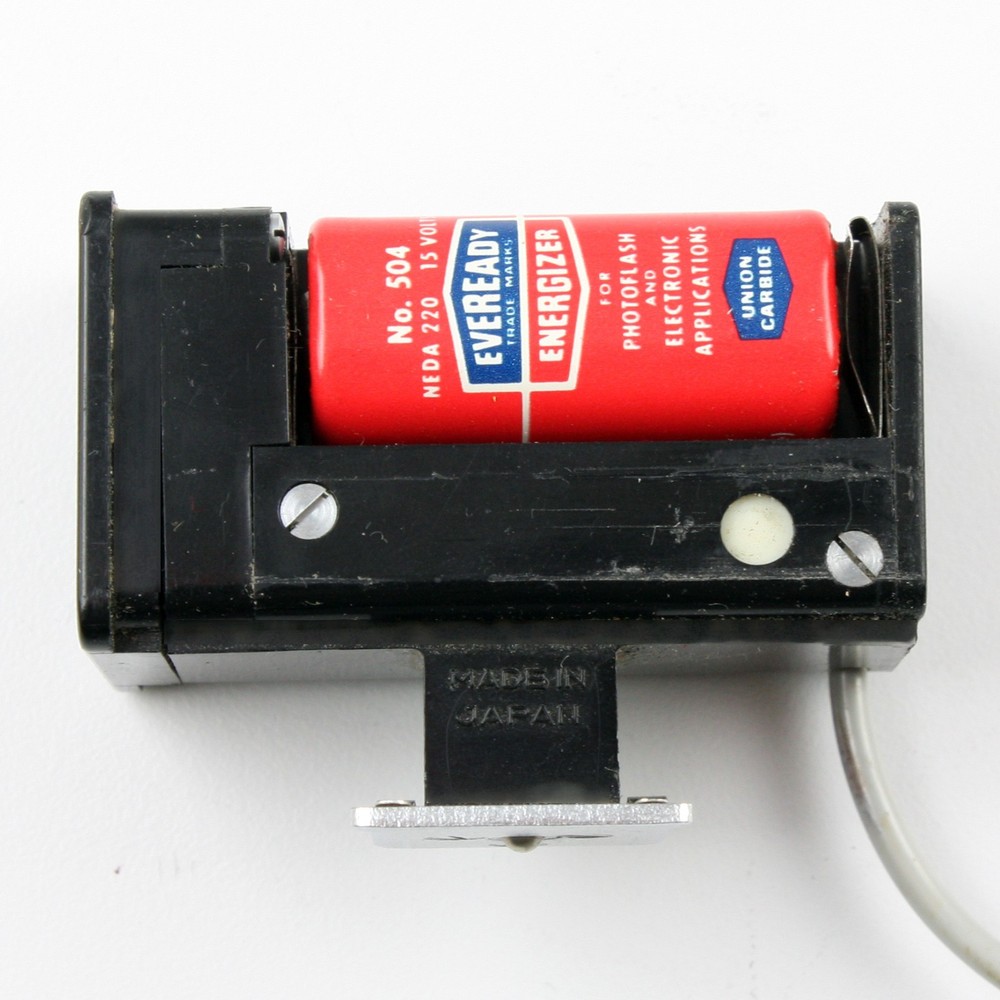 Konica Hot-Shoe/Sync Cord Flashcube Holder