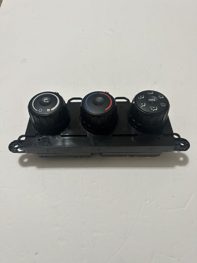 2018-2024 Freightliner Cascadia Temperature Control Module A22-73671-000 OEM