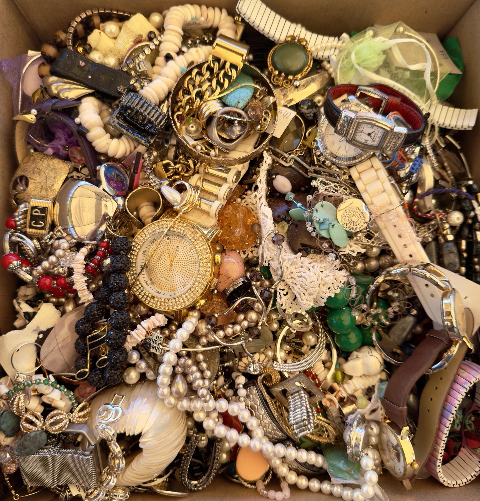 MIXED JEWELRY LOT CRAFT REPAIR, RESELL, REPURPOSE, VINTAGE TO NOW! 20 POUNDS