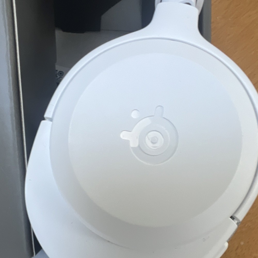 SteelSeries Arctis Nova 3X Wireless Gaming Headset Xbox Multi-Platform White