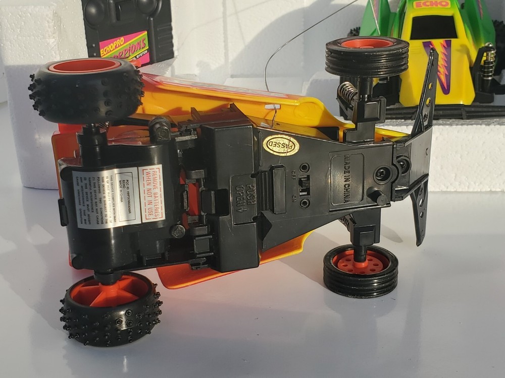 Vtg 1993 Echopro Radio Controlled Scorpion Racing Set. Missing one controller