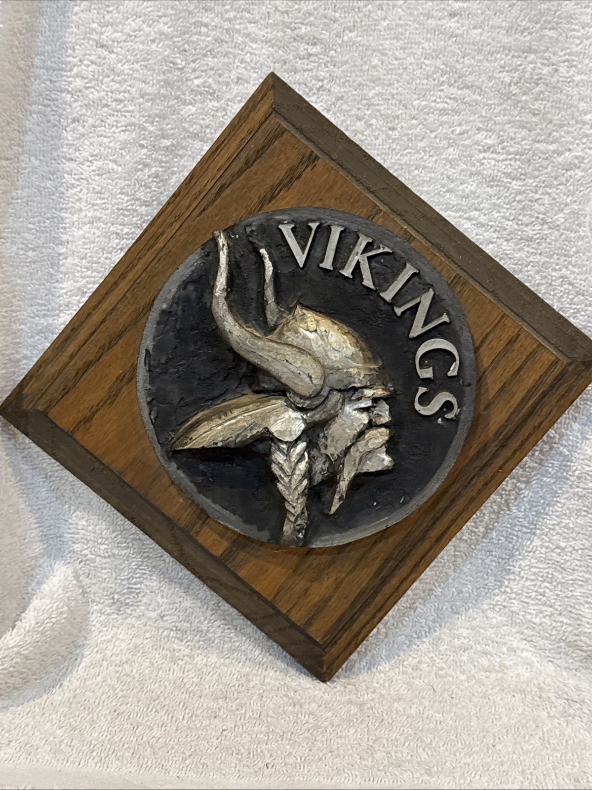 RARE 1960's Minnesota Vikings Norse Logo Wood Plaque, BEAUTIFUL, COOL-LOOK!!
