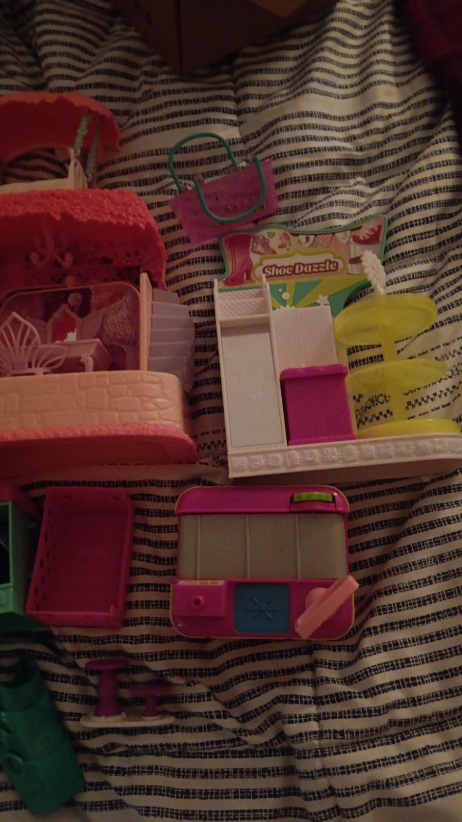 Large Toy Lot of 200+ Shopkins Num Noms Dolls Barbie Kindi Kids Lalaloopsy Play