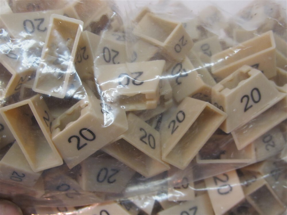 Clothes Hanger Size Indicator, Size 20, Brown , 500 Each