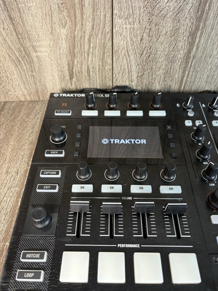 Native Instruments Traktor Kontrol S8 4-channel DJ Controller W/ USB Cable!