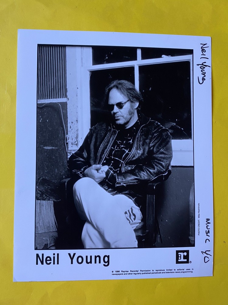 Neil Young Press Photo 8x10”. Reprise Records. See Info.