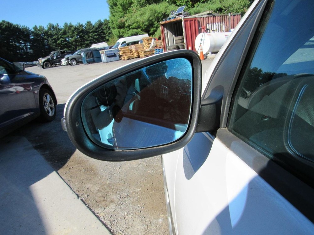 GTI 2010 Glove Box 1075849