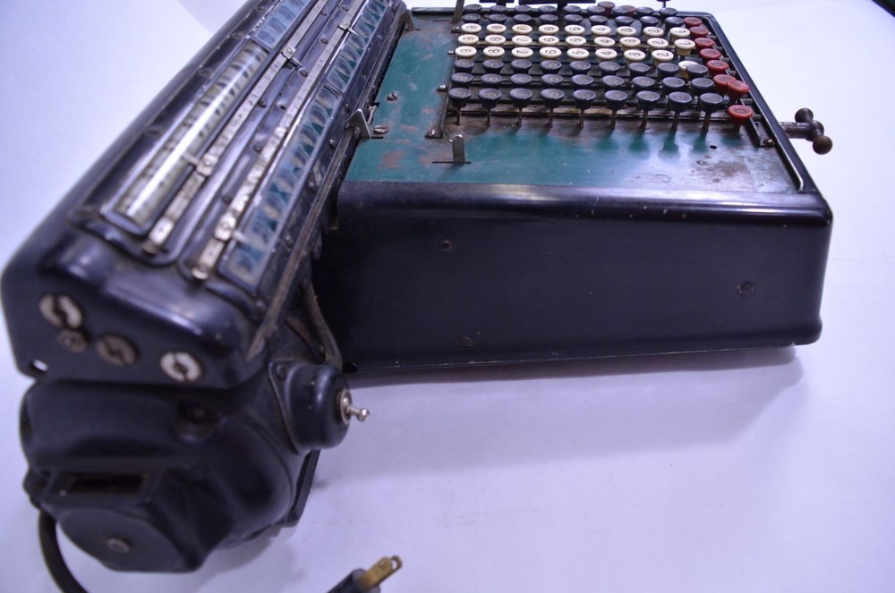 Antique Monroe Manual Step Drum High-Speed Calculating Machine
