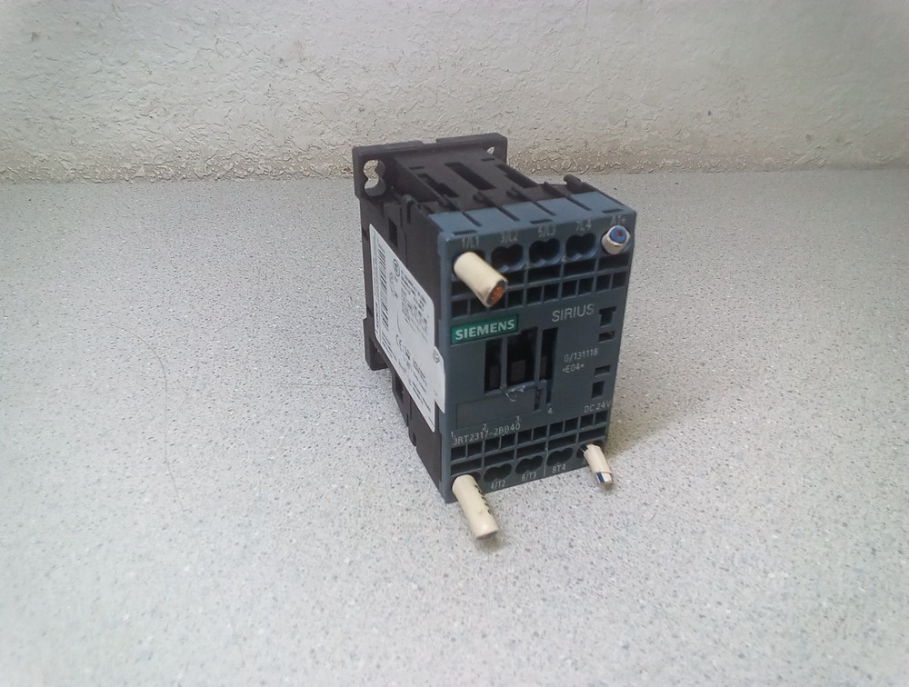 Siemens Contactor 3RT2317-2BB40 24V