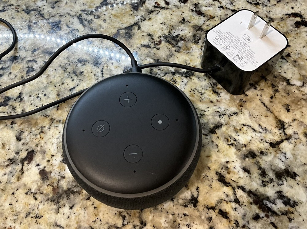 amazon echo dot, Model #c78mp8, Black, 4"d x 2"h