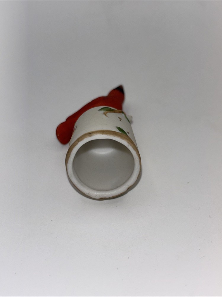 Vtg Cardinal Ceramic Thimble. Taiwan.