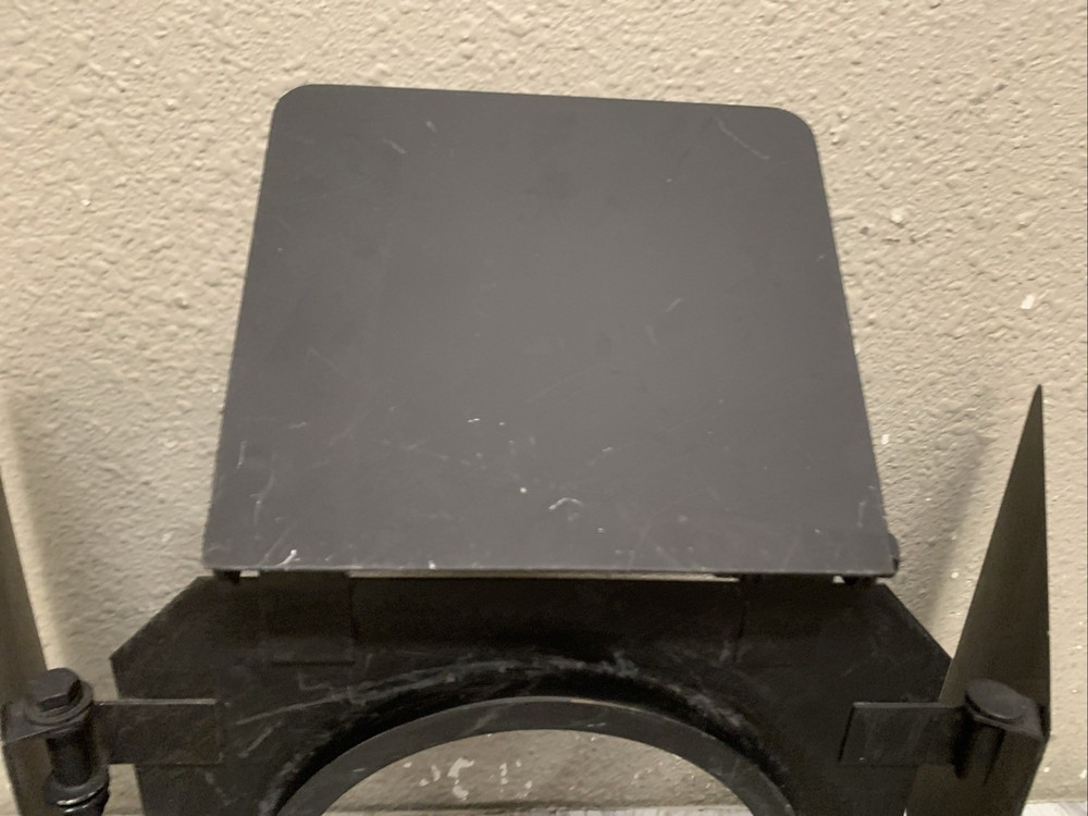 Mole Richardson Barn Doors, Light Shield, With Chain