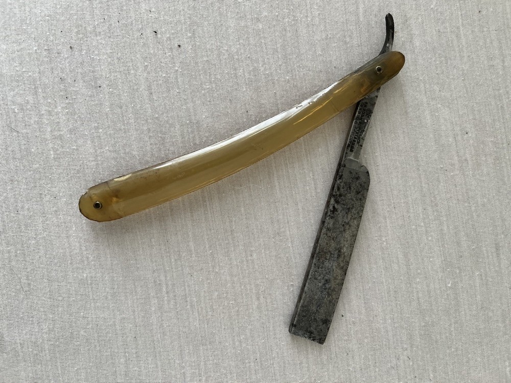 Antique straight Razor