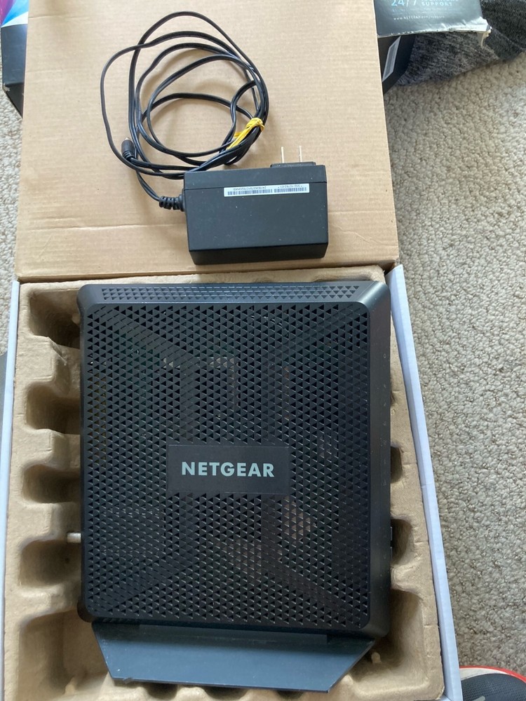 Netgear Nighthawk Ac1900 C7000 cable modem router