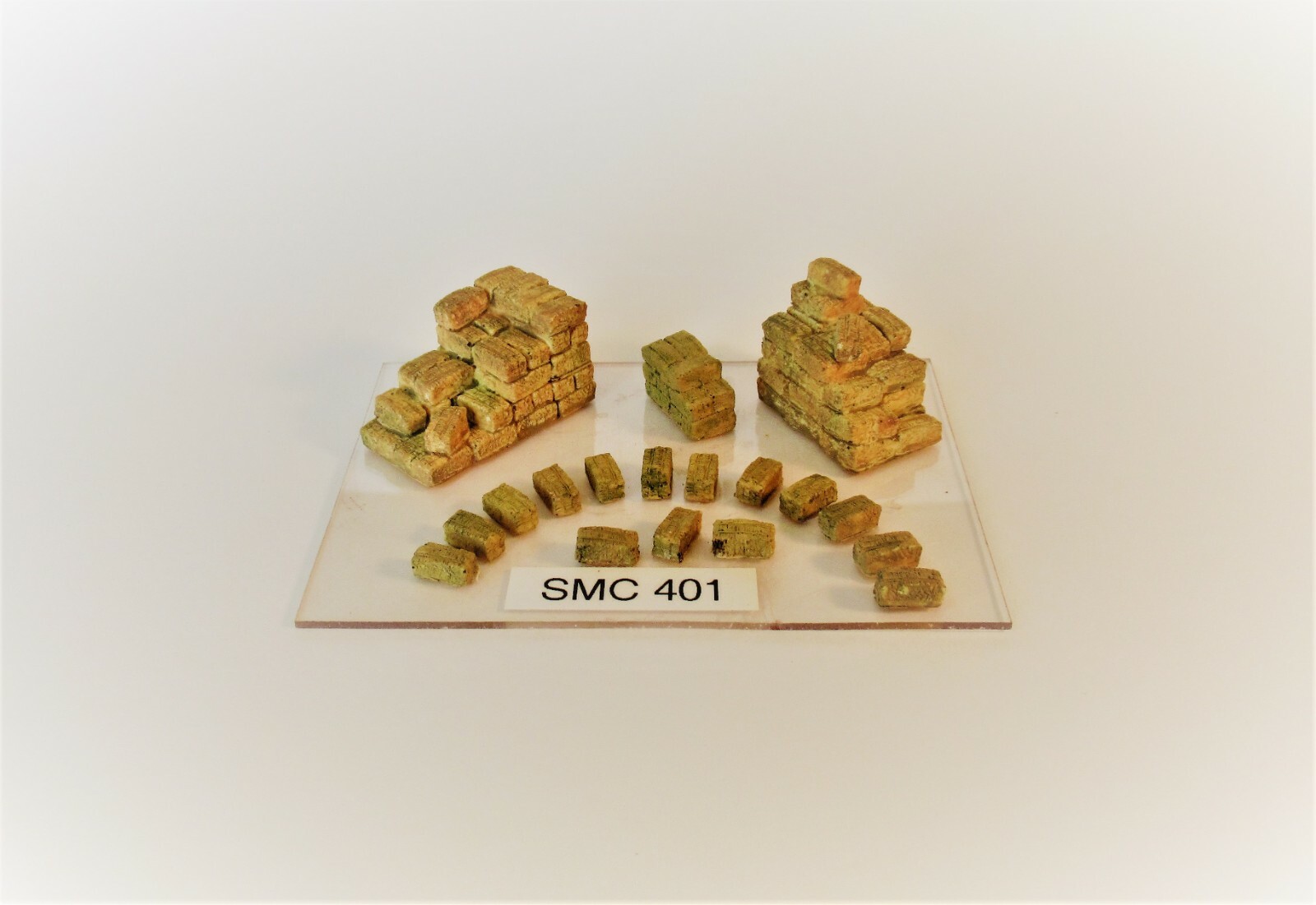 SMC-401 18 Piece Hay Stacks and Hay Bales Set HO-Scale (unfinished)