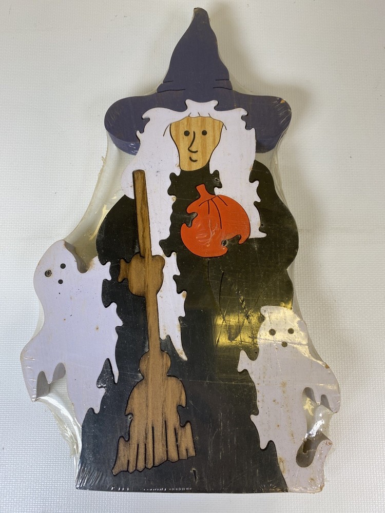 Vintage Witch ~ Ghost 3D Puzzel
