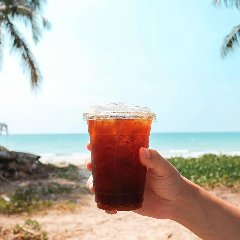 20 Oz Clear Plastic Cups with Strawless Sip Lids,25 Large,