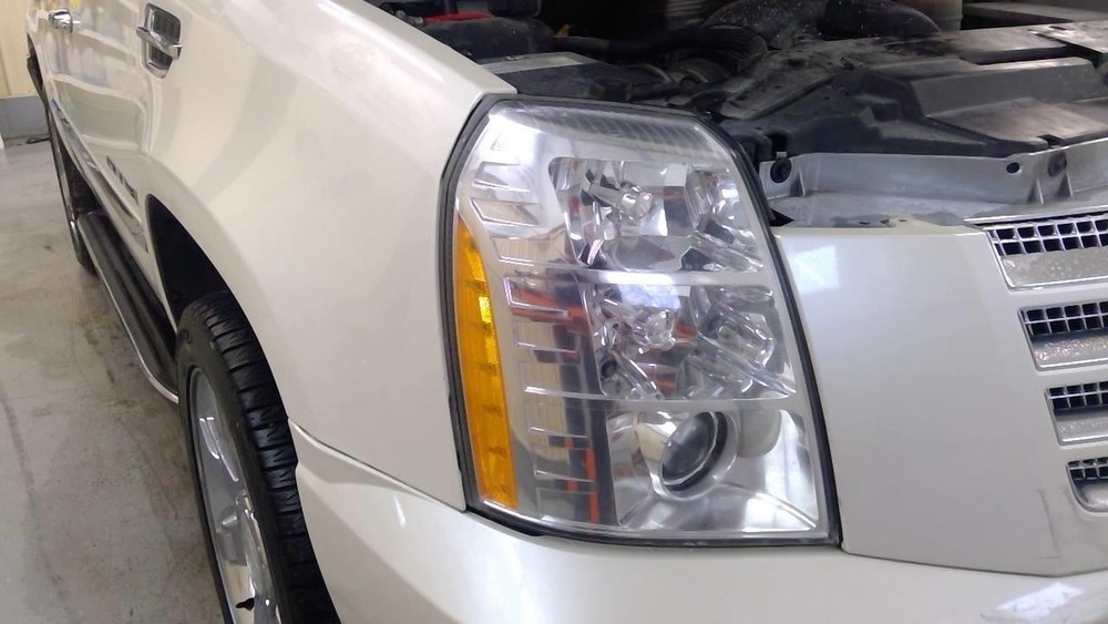 ESCALADE 2008 Battery Tray 1726409