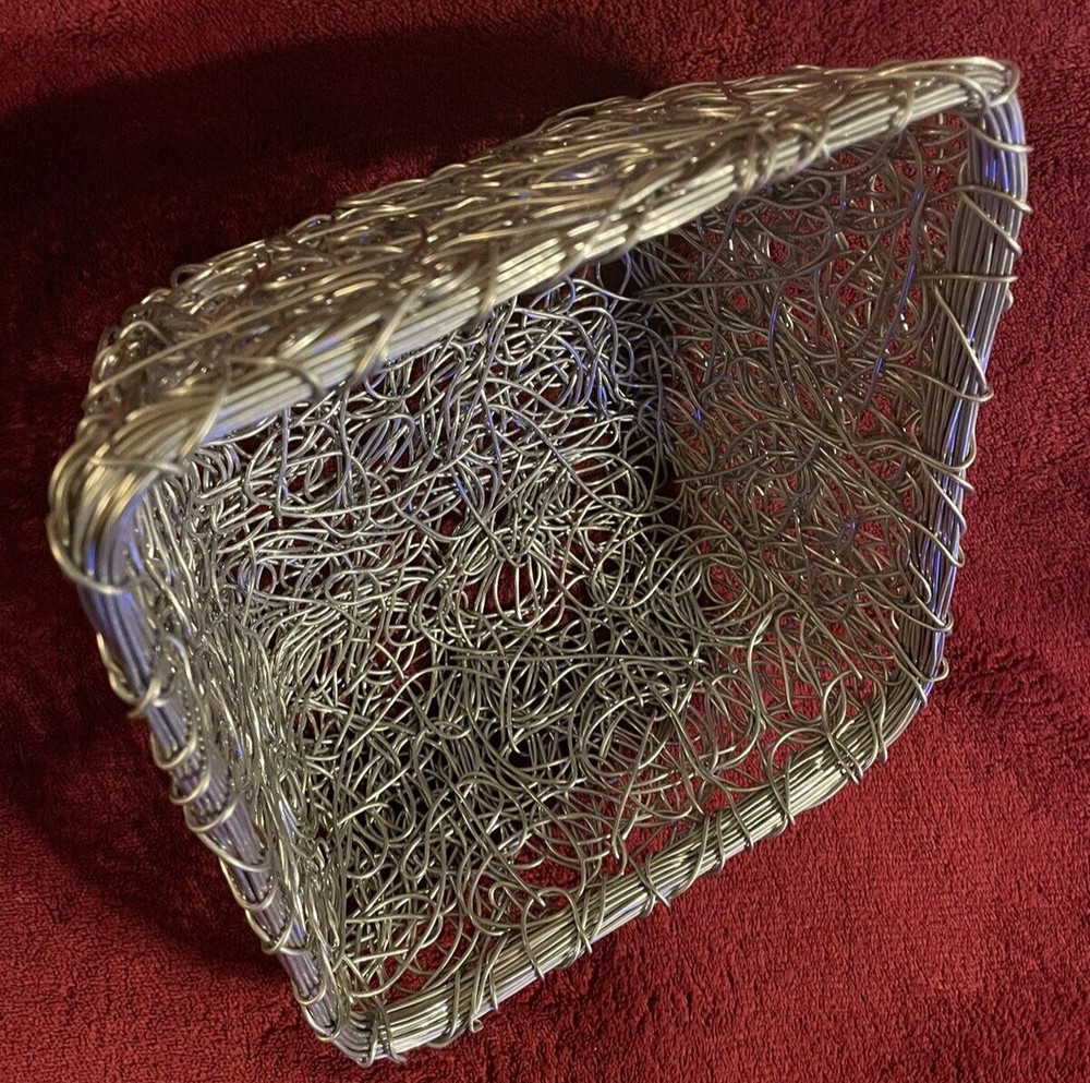 UNIQUE TWISTED METAL SILVER WIRE 8" BOHO STYLE BREAD / FRUIT BASKET