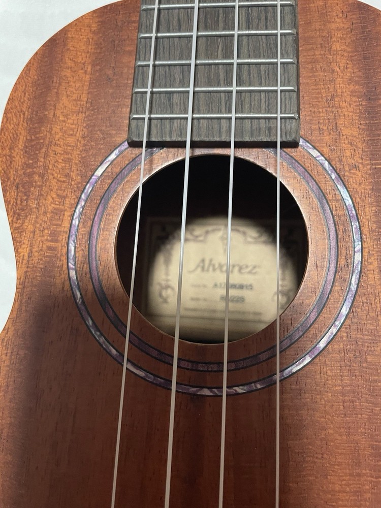 Alvarez RU22S Ukulele Excellent Condition