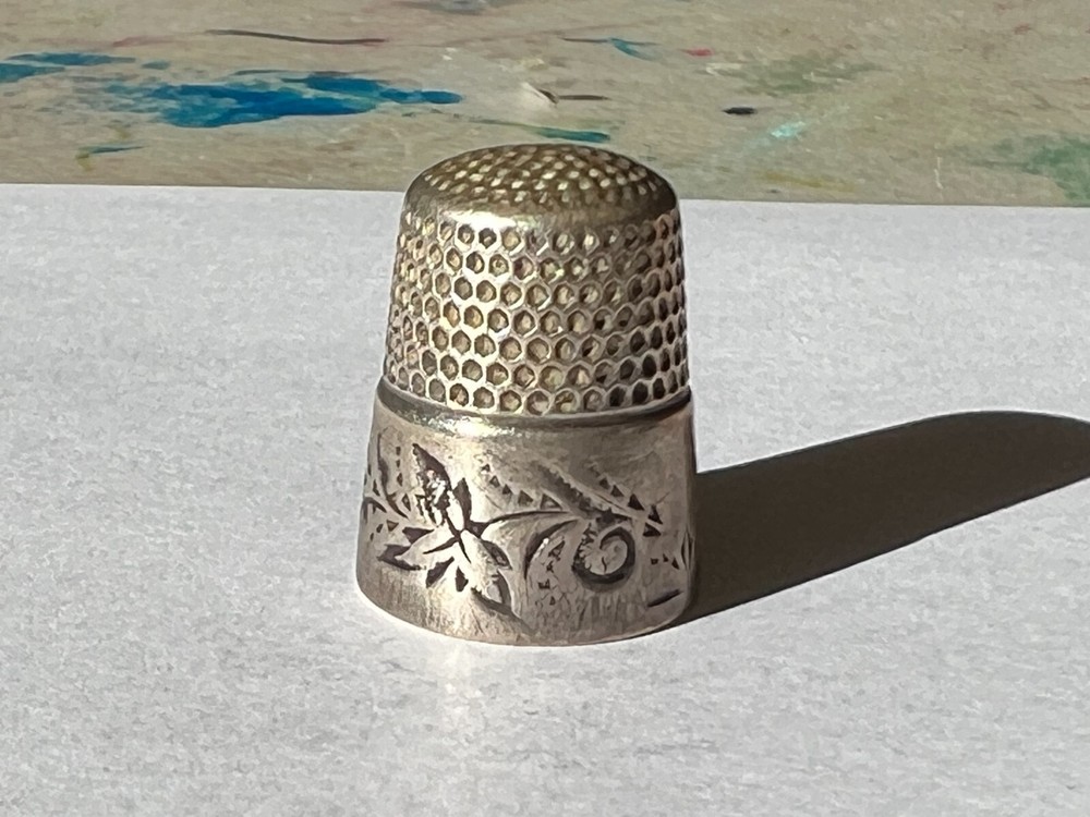 Antique Sterling Brogan Leafs Thimble