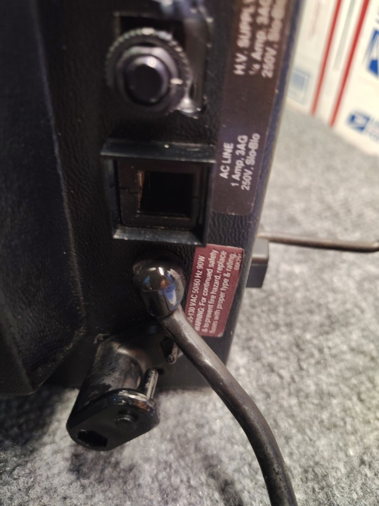 Sencore Model SC-61 Oscilloscope / Waveform Analyzer - Works. See Description