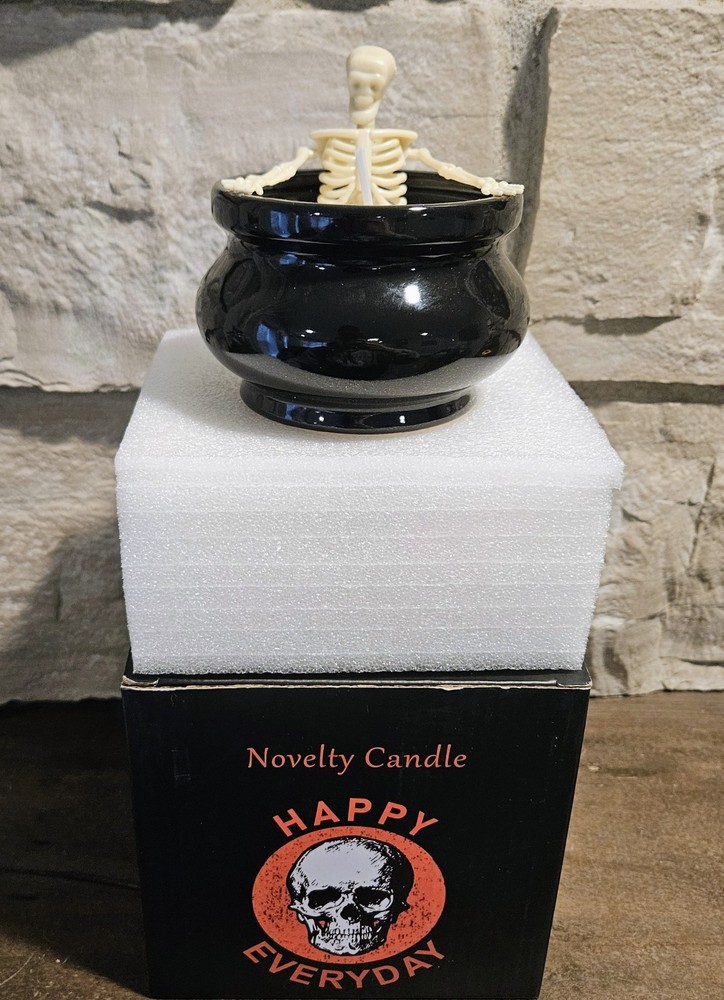 *NIB* Halloween Skeleton Gothic Candle!