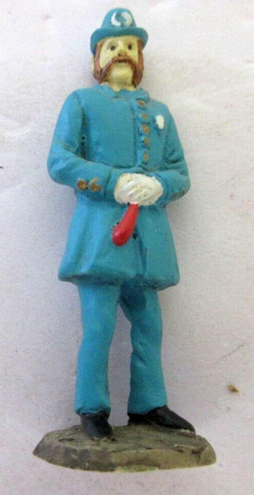 O SCALE ? POLICE OFFICER