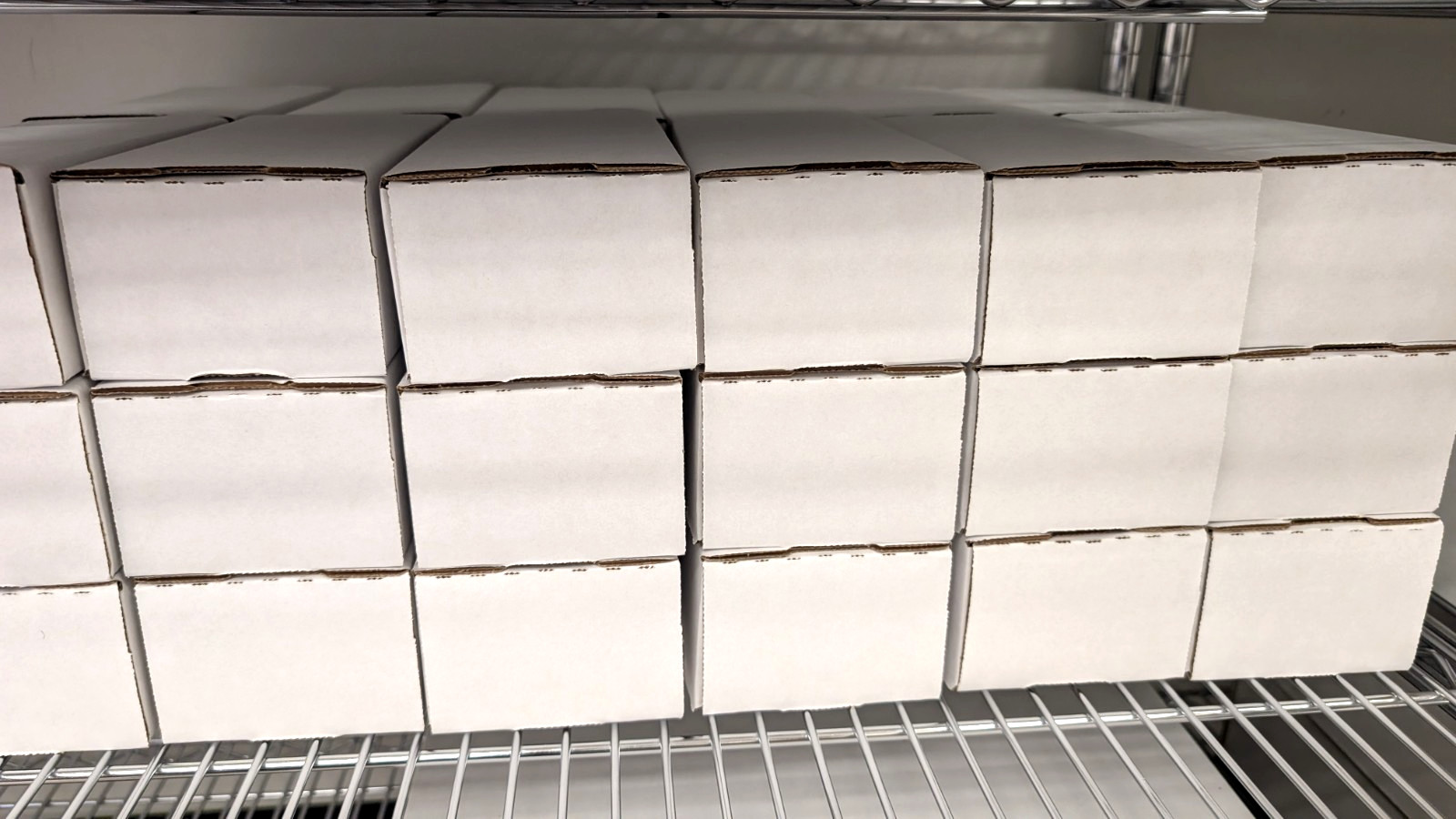 500 Pokemon Card Lot + 50 Holo, Rares, Reverse Foils - Gift Box Bulk Collection