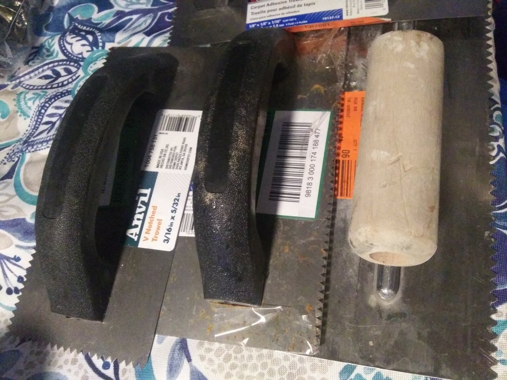 Lot of 4 Trowels