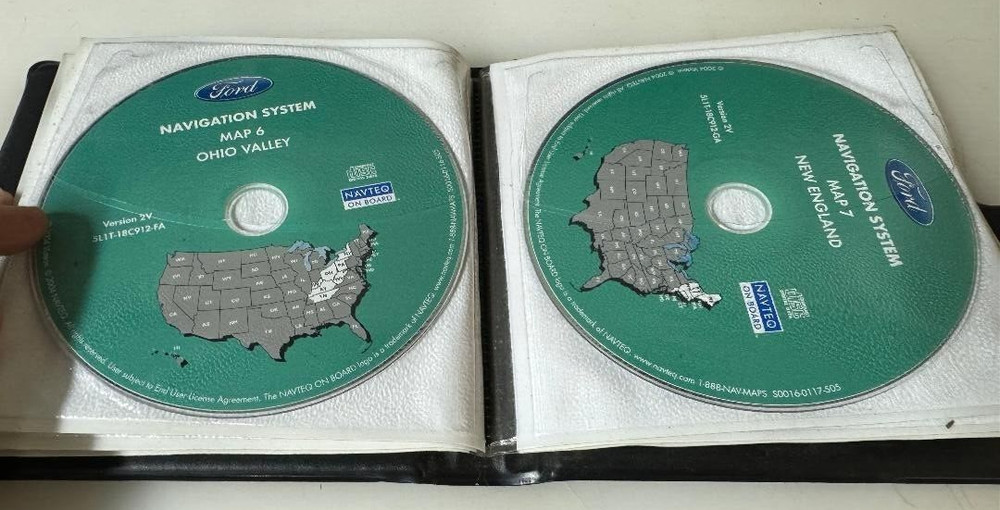 FORD P/N 5L1T-18C912-AA NAVIGATION SYSTEM DISCS ((MISSING 8)) UNTESTED CONDITION