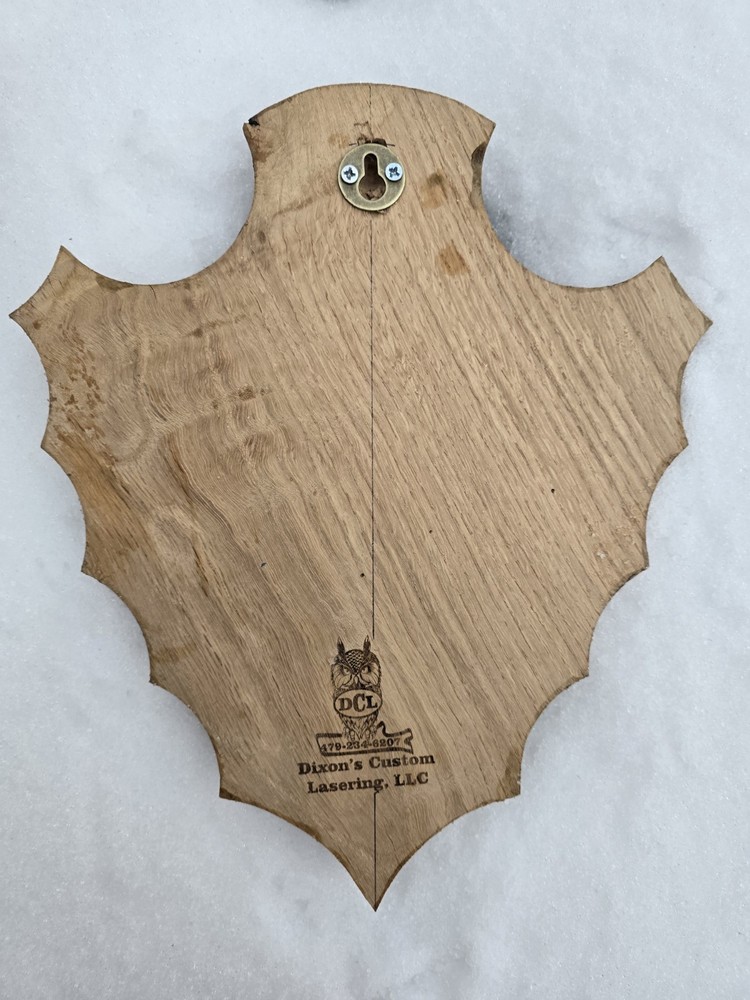 European Wall Mount Plaque - Kings Arrowhead