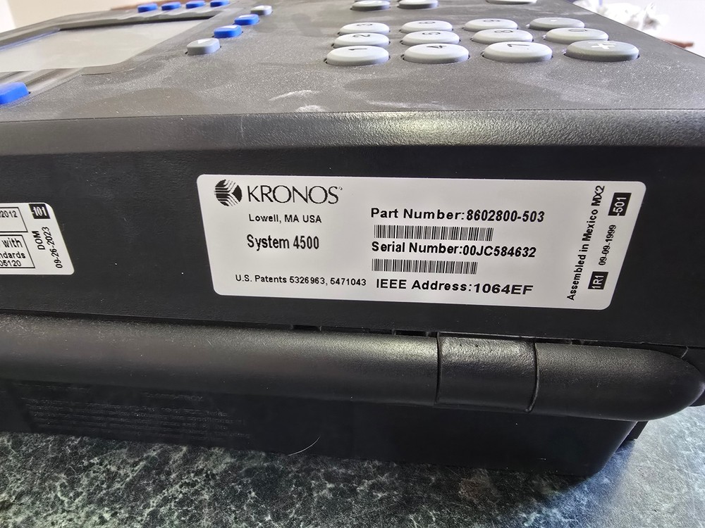 4500 Time Clock System Kronos Series System - Small Crack