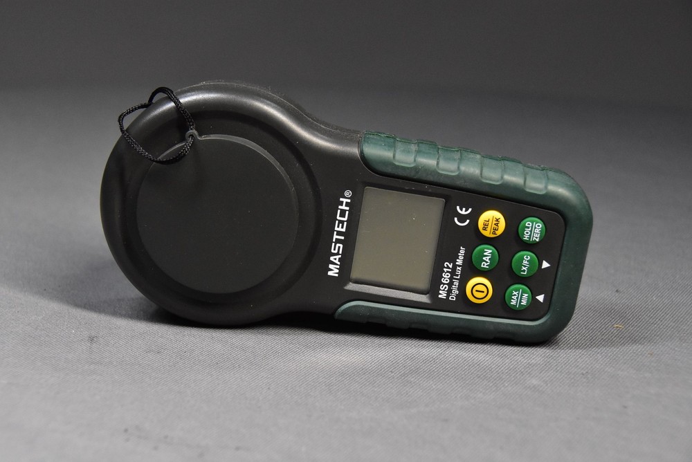 MASTECH MS6612 Digital Luxmeter Illuminometer Light Meter Foot Candle Auto Range