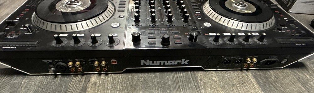 Numark NS7II Digital DJ Controller