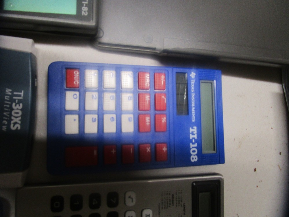 Broken Calculator Lot 7 Count Sharp Unisonic TI Datex
