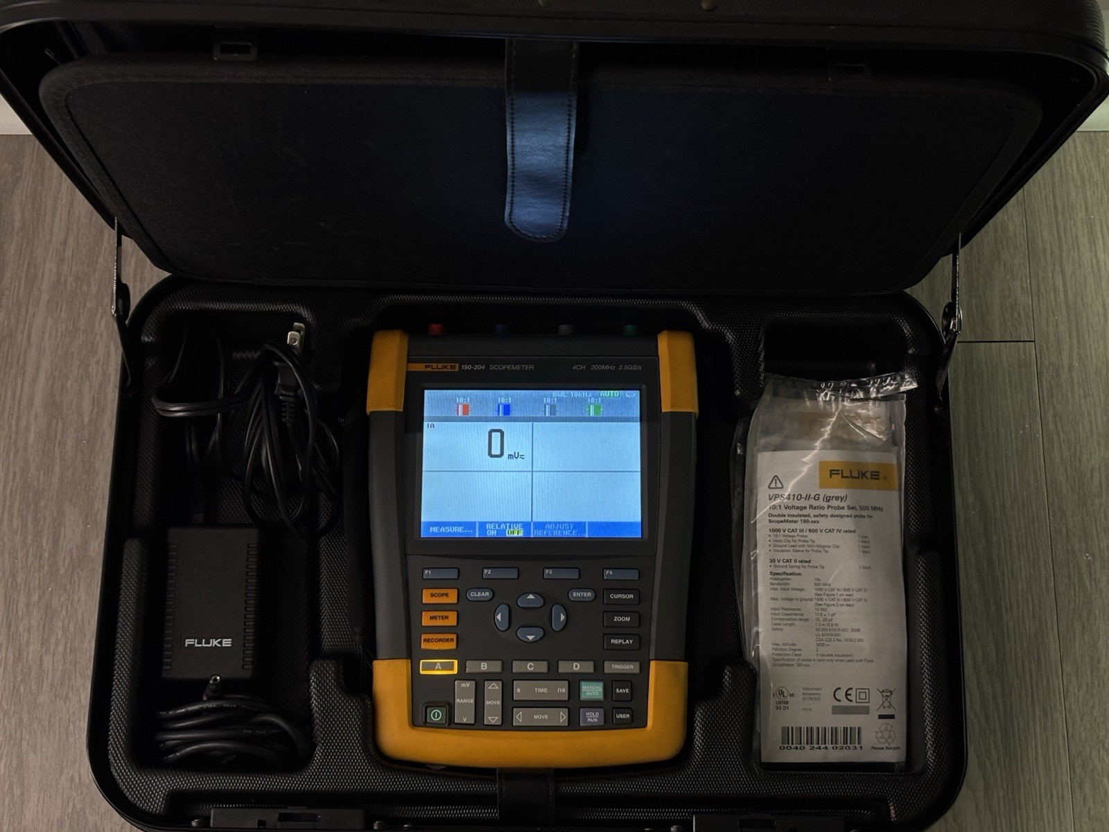 Fluke 190-204 Scopemeter 4CH 200MHz 2.5GS/s w/ Probes & Case