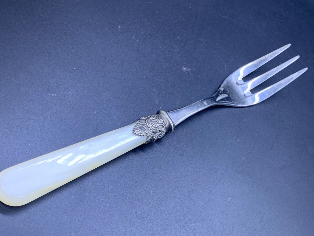 VINTAGE FLATWARE SERVING FORK TIFFANI BOUTIQUE SIGNED ITALY MADE