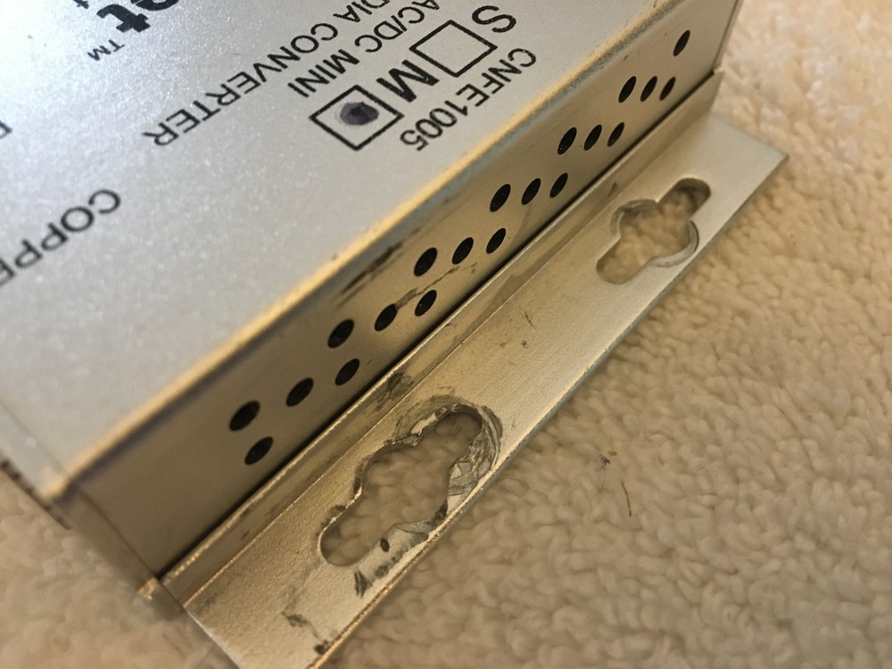 Comnet CNFE1005 AC/DC MINI 10/100 MEDIA CONVERTER - Used