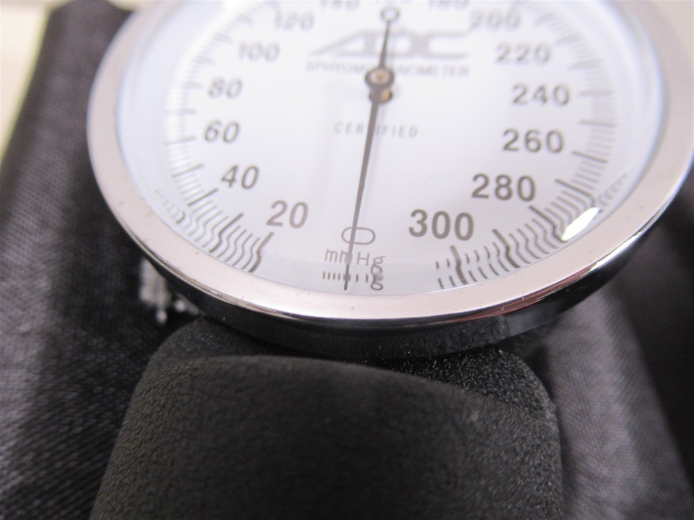 ADC Sphygmomanometer with Thigh Cuff and Case