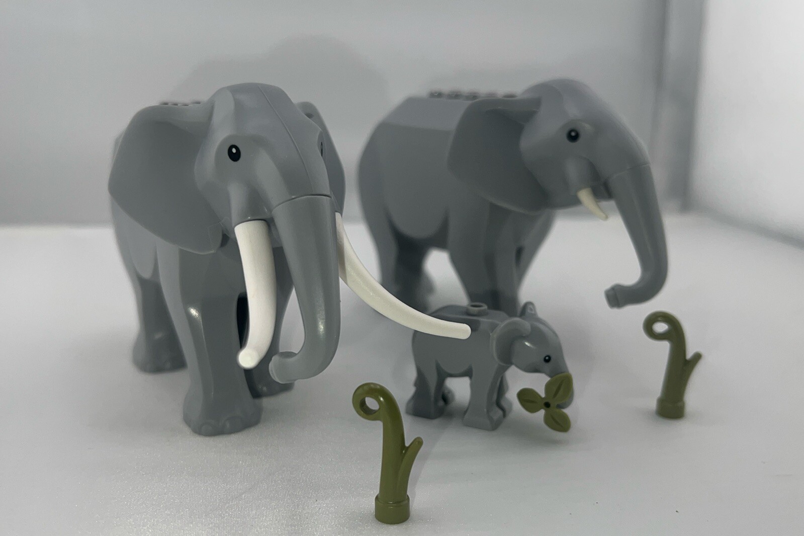 NEW LEGO Elephant Herd - Wildlife 60302 60307 Animal (Official LEGO)