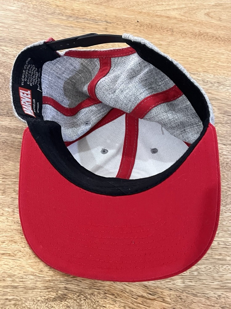 Marvel Comics Deadpool Classic Logo Gray & Red Snapback Baseball Cap Hat